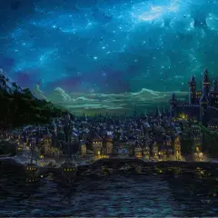Nocny widok na Waterdeep, miasto z magią w powietrzu. Widać port z żaglowcami, gęsto zabudowane ulice i potężny zamek na wzgórzu.