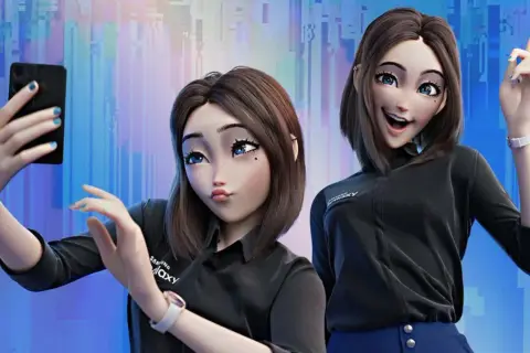 Dwie animowane postacie, przypominające Samsung Sam, w czarnych koszulkach. Jedna robi selfie telefonem, druga wskazuje palcem.