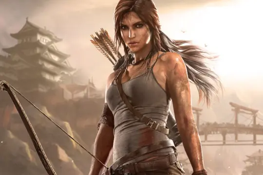Lara Croft z łukiem i strzałami, gotowa do akcji w świecie Tomb Raider 2013. W tle azjatycki krajobraz z pagodami i mostami.