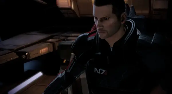 Komandor Shepard w zbroi N7, przygotowuje się do ostatniej, samobójczej misji w Mass Effect 2.