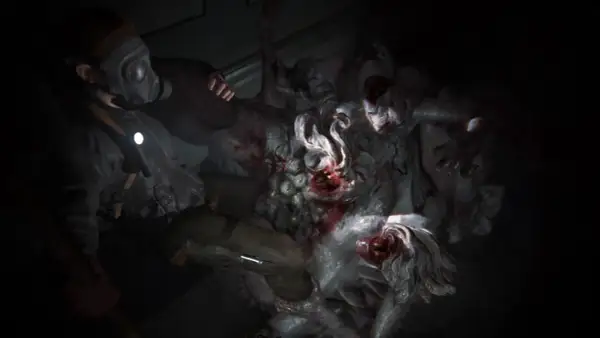 Postapokaliptyczna walka z potworami. Postać w masce gazowej mierzy się z przerażającym królem szczurów z The Last of Us.